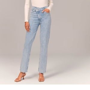 Ultra High Rise 90s Straight Jean